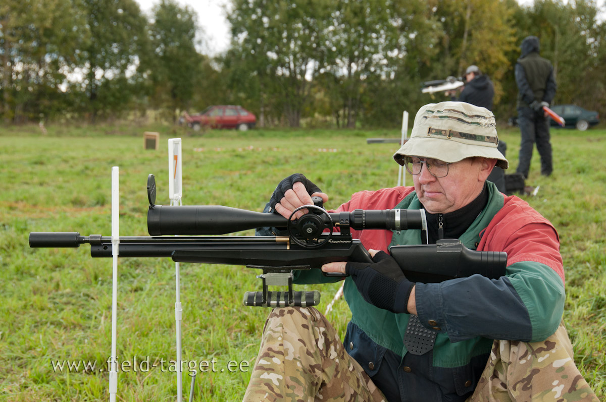 Kalev Kasearu setting the Scope